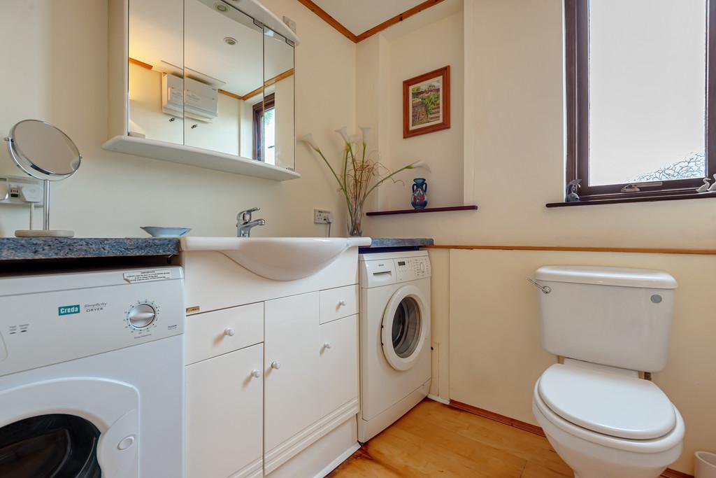 Utility Room / WC