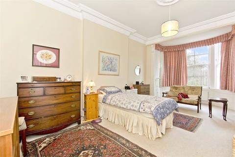 15/1 Barossa Place, Perth, PH1 5HH