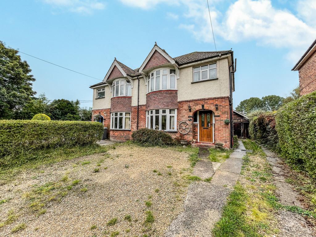 Westbury Road, Warminster 3 bed semidetached house £375,000