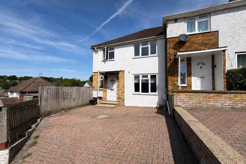 6 bedroom semi-detached house to rent, Kingston Road, Hp11