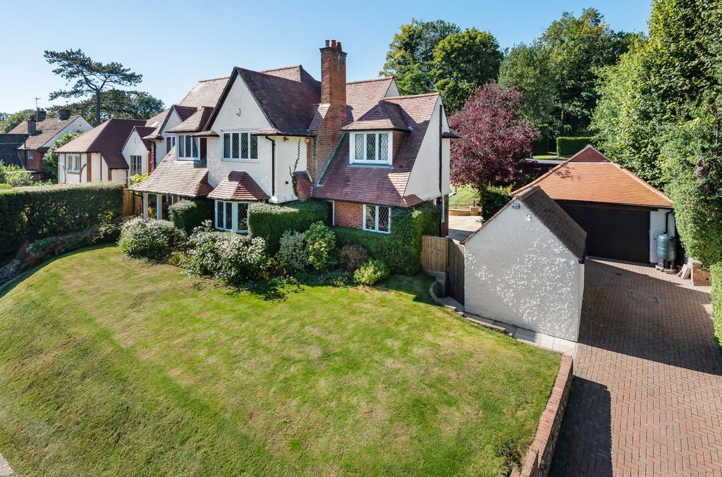 Court Hill, Chipstead 4 bed detached house £1,500,000