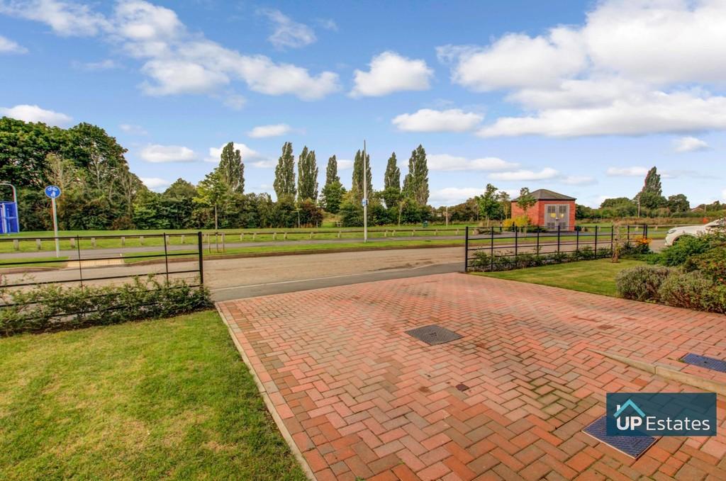 Greendale Road, Nuneaton 4 bed detached house £450,000