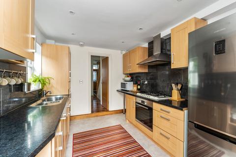 19 Albert Road, London, E18 1LE