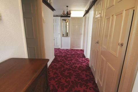 54 Clive Road, Pattingham, Wolverhampton, WV6 7DJ