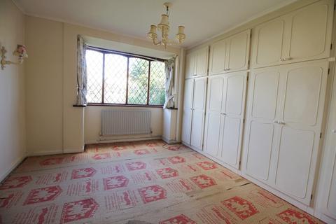 54 Clive Road, Pattingham, Wolverhampton, WV6 7DJ