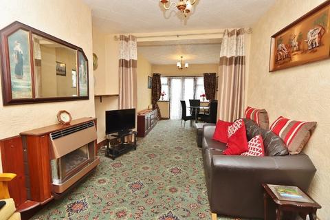 126 Cross Road, Mawneys, Romford, RM7 8EL