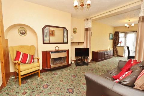 126 Cross Road, Mawneys, Romford, RM7 8EL