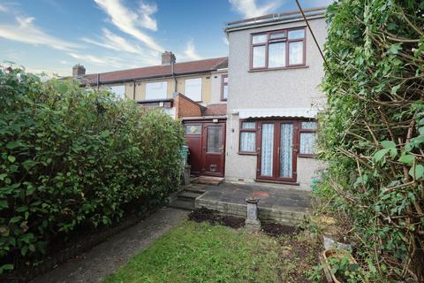 126 Cross Road, Mawneys, Romford, RM7 8EL