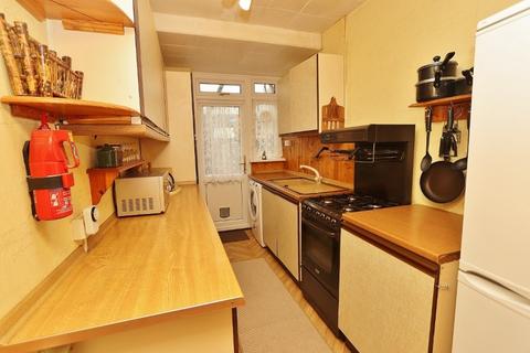 126 Cross Road, Mawneys, Romford, RM7 8EL
