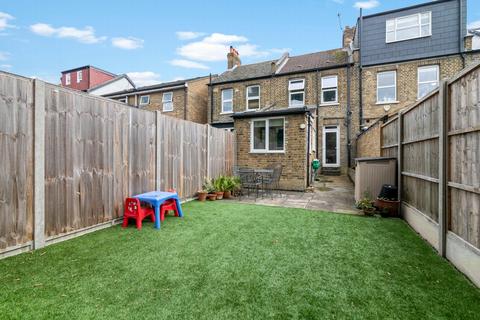 16 Green Lane, London, W7 2PB