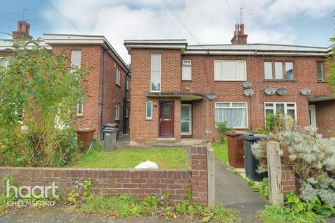 21 Shrublands Close, Chelmsford, CM2 6LR
