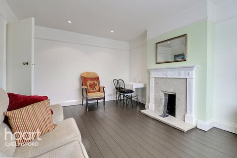 21 Shrublands Close, Chelmsford, CM2 6LR