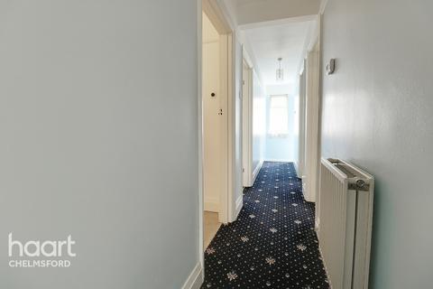 21 Shrublands Close, Chelmsford, CM2 6LR
