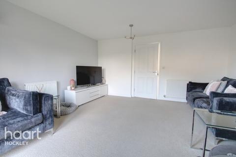 10 Aaron Lewis Close, Hawkwell, Hockley, SS5 4FE