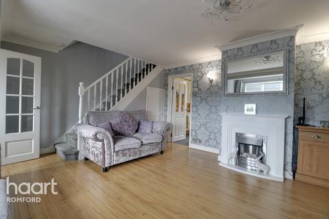 4 Horndon Close, Romford, RM5 3HD
