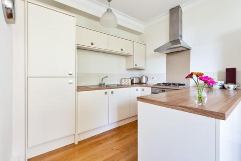 Flat 7, 4 Waldegrave Park, Twickenham, TW1 4TE