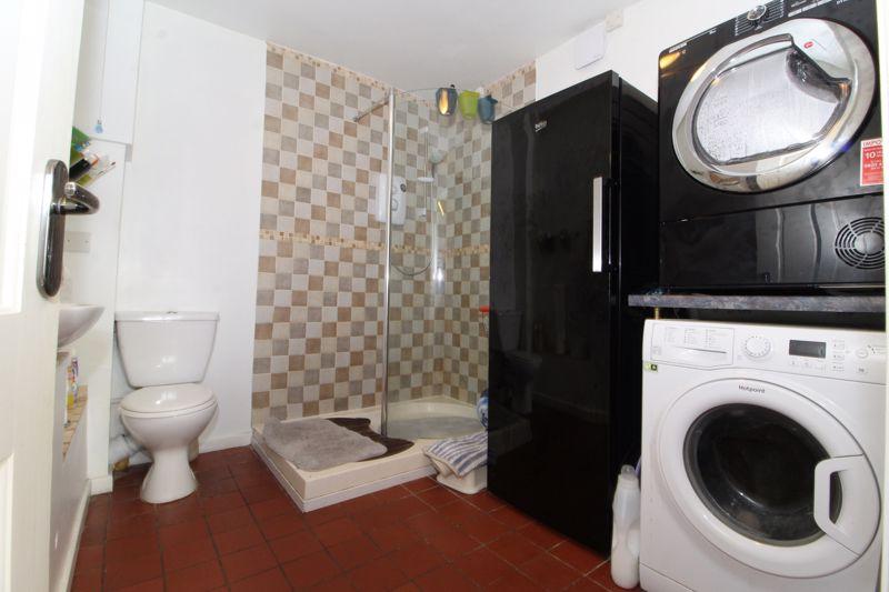 Ground Floor Shower