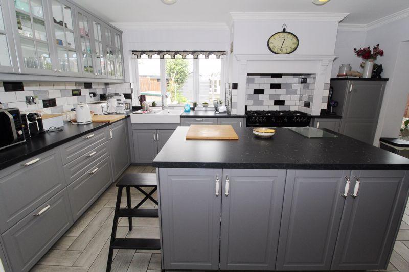 Kitchen (3)