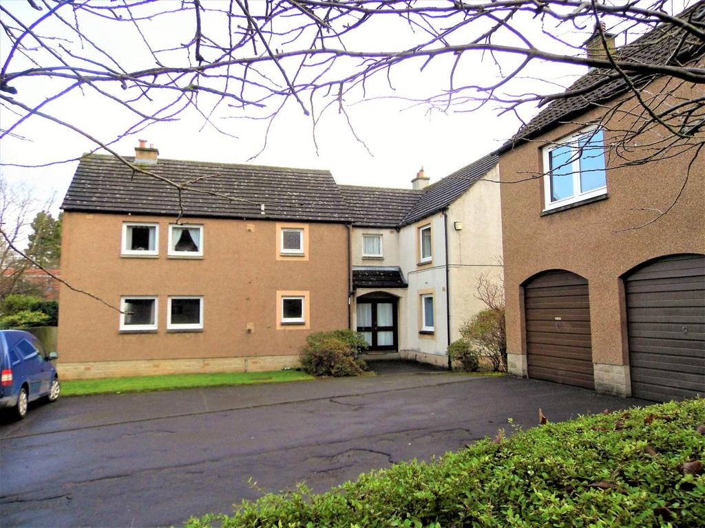 Hillpark Green, Blackhall, Edinburgh 2 bed flat £925 pcm (£213 pw)
