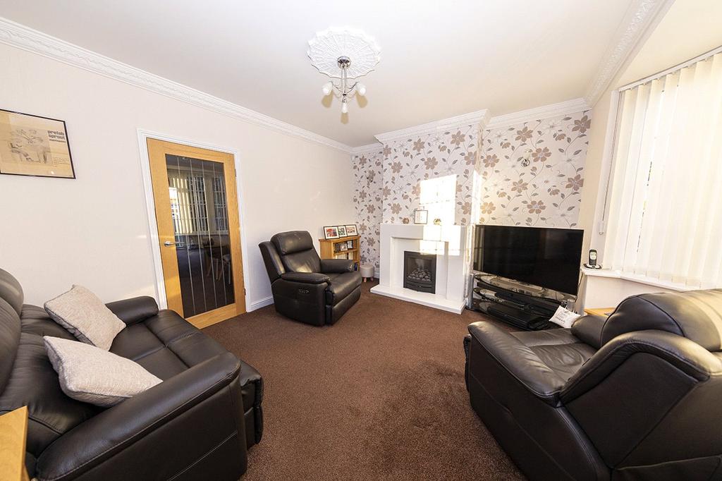 Hadley Street, Oldbury, B68 3 bed semidetached house £260,000