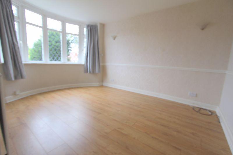 Barns Lane, Rushall 3 bed semidetached house £795 pcm (£183 pw)