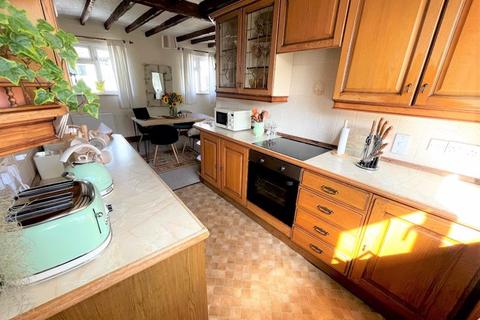 1 Quay Street, Lostwithiel, PL22 0BS