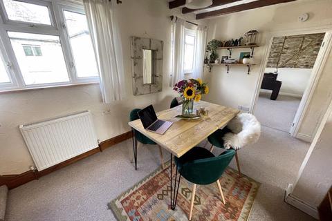 1 Quay Street, Lostwithiel, PL22 0BS