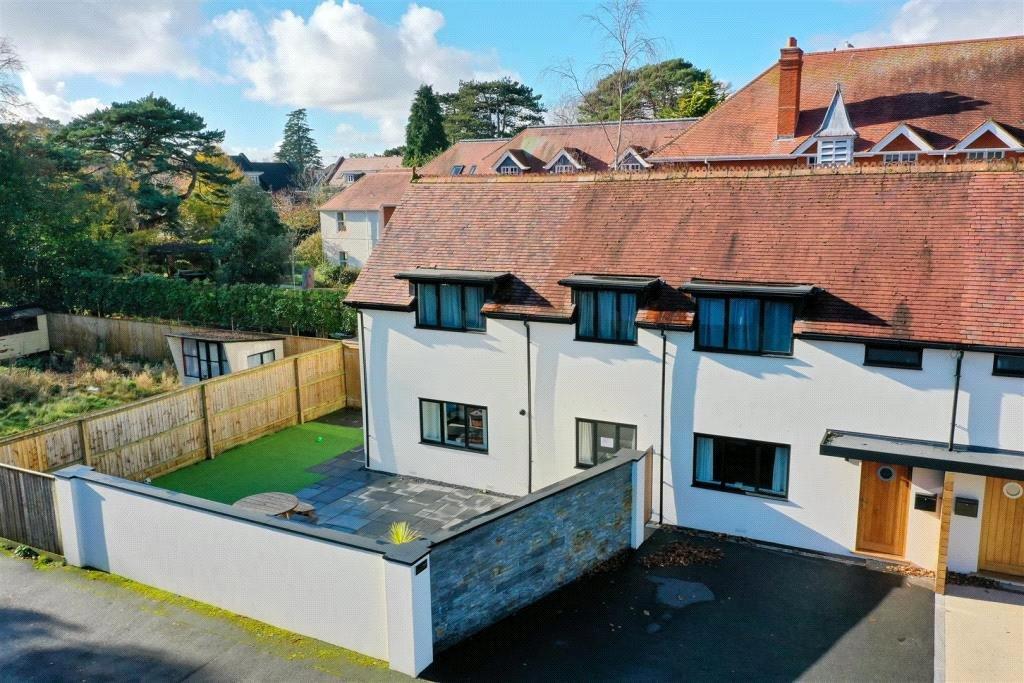 Western Road, Poole, BH13 3 bed semidetached house £2,395 pcm (£553 pw)