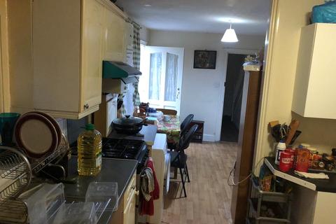 1 bedroom in a flat share to rent - Leabridge Road, Leyton, London E10