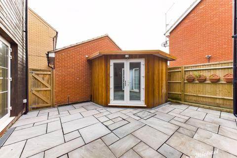 3 bedroom detached house for sale - Upende, Berryfields, Aylesbury
