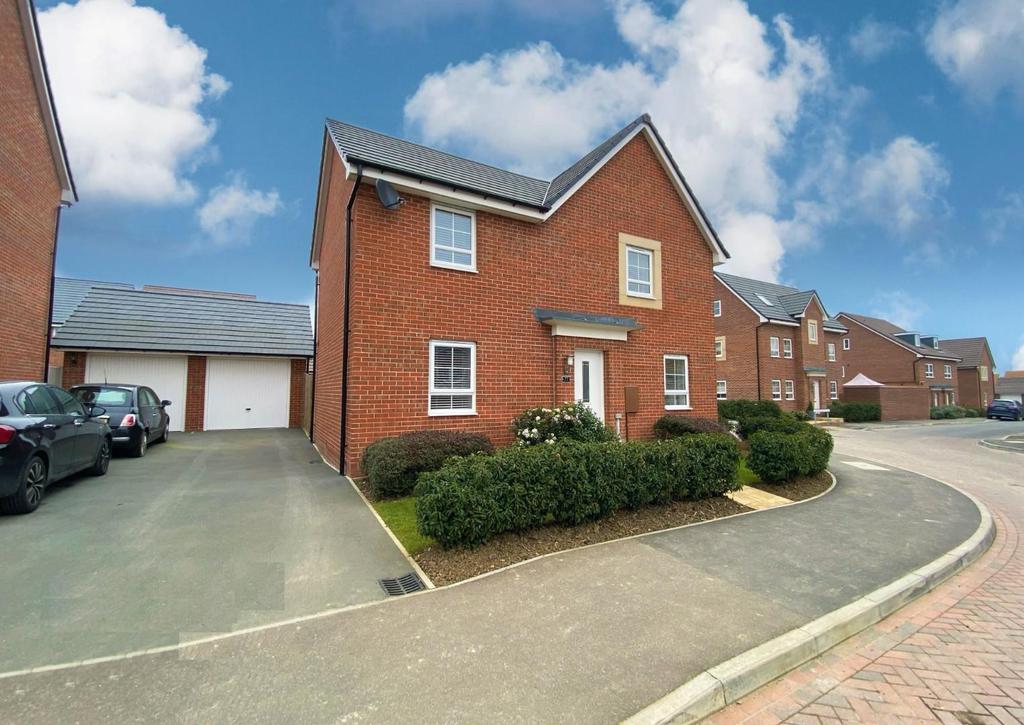 Musselburgh Way, Bourne 4 bed detached house £335,000