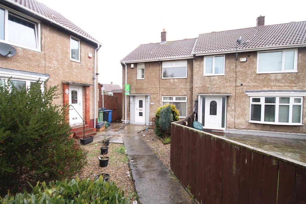 Derwent Close, Seaham, County Durham 2 bed semidetached house £550 pcm (£127 pw)