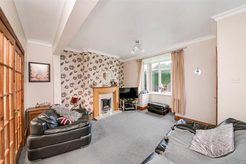 3 bedroom semi-detached house for sale - Croft Road, Hoyland, Barnsley