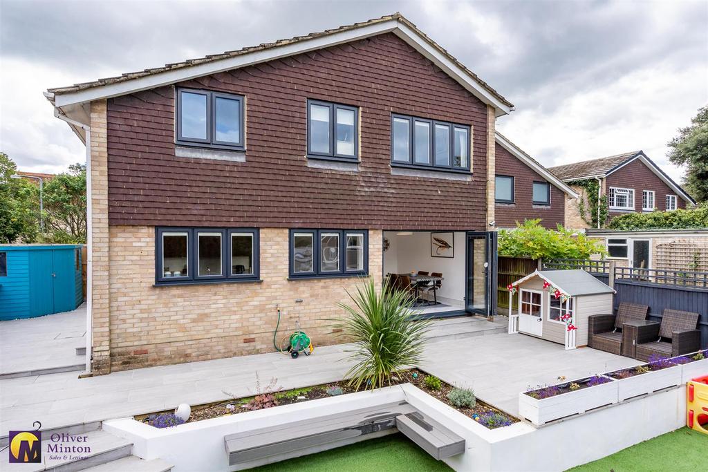 Ducketts Mead, Roydon, Harlow 4 bed detached house £695,000
