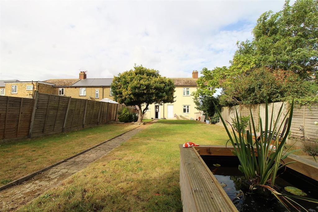 Brooke Avenue, Margate 3 bed semidetached house £325,000