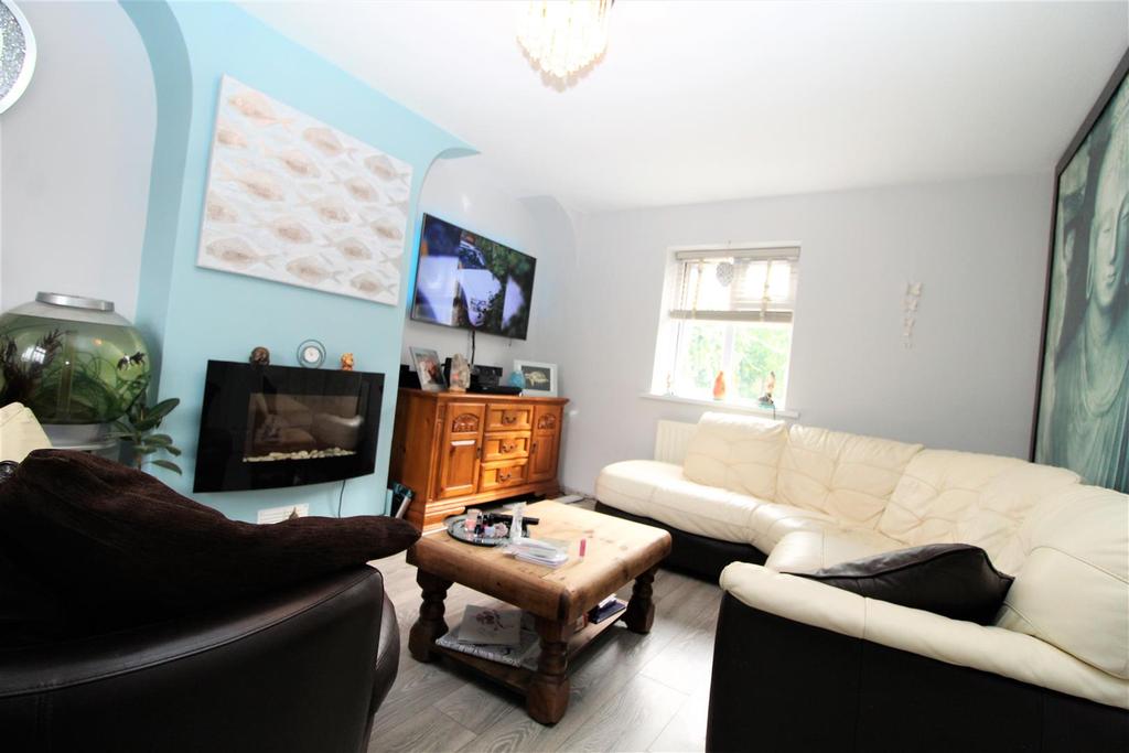 Brooke Avenue, Margate 3 bed semidetached house £325,000