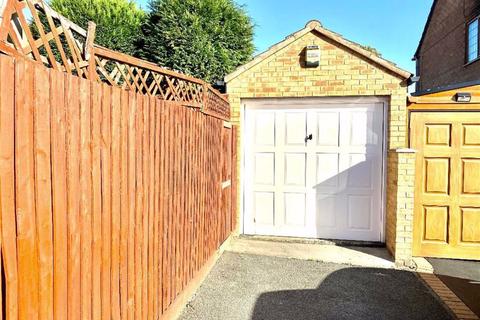 18 Beatty Close, Hinckley, LE10 1PD