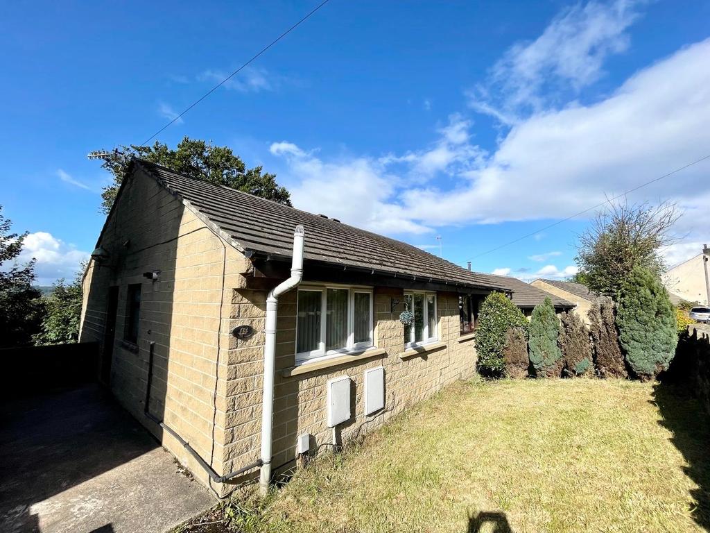 Forest Road, Huddersfield 2 bed semidetached bungalow £575 pcm (£133 pw)