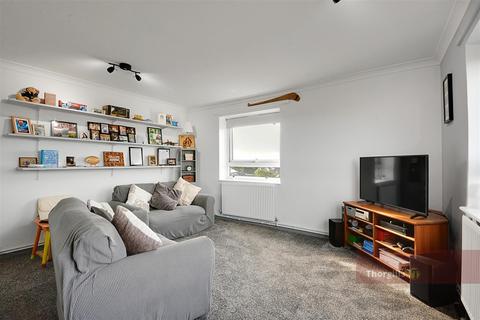 52 Percy Gardens, Isleworth, TW7 6BX
