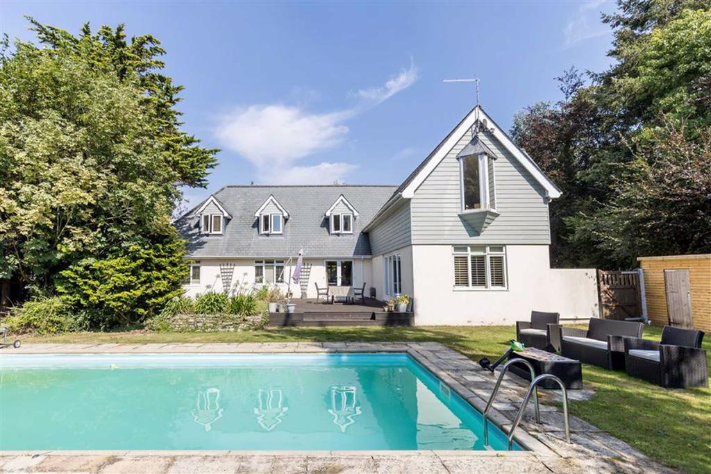 Rowlands Hill, Wimborne, Dorset 5 bed detached house £1,295,000