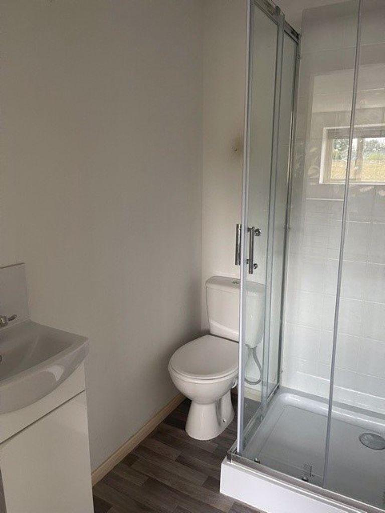 Bridge Inn, Castleford Studio £498 pcm (£115 pw)