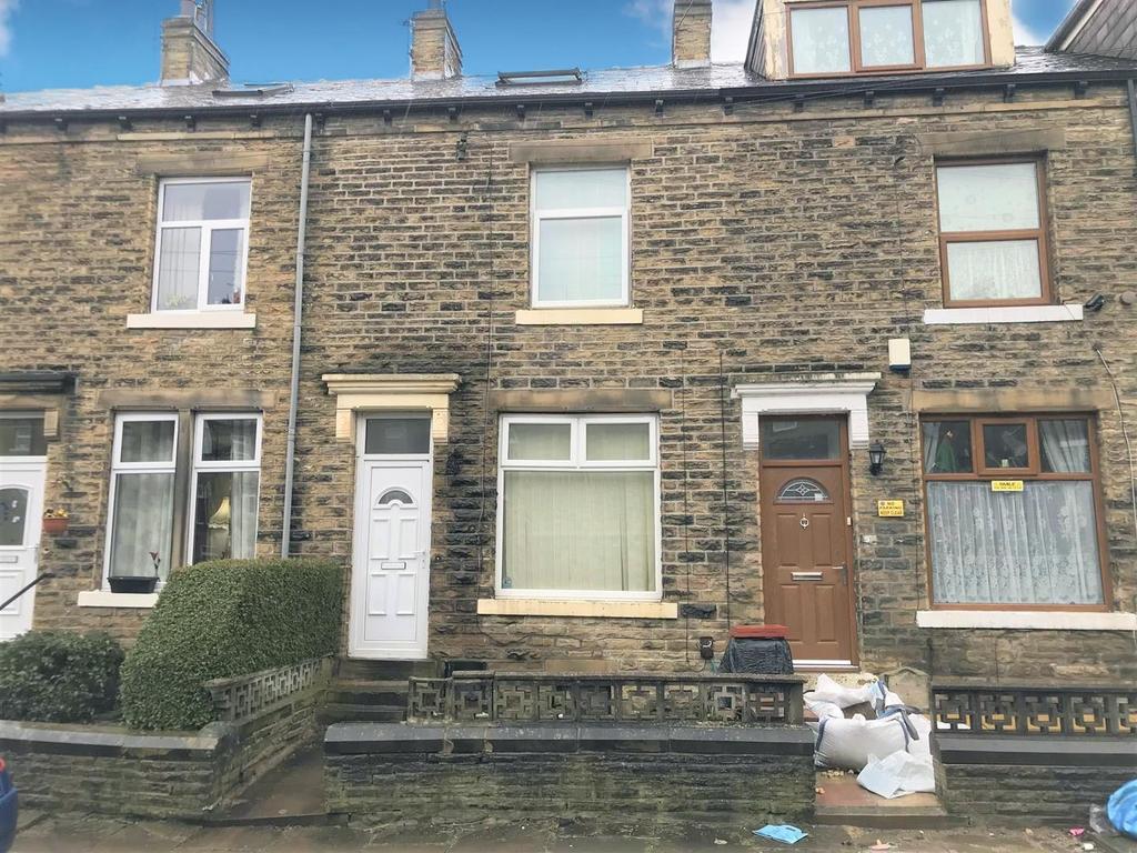 Alton Grove, Shipley 4 bed terraced house £650 pcm (£150 pw)