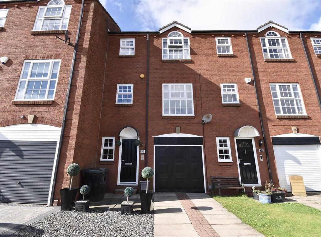 Brock Farm Court, North Shields 3 bed townhouse £240,000