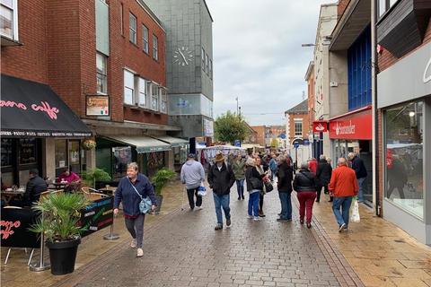 Retail property (high street) to rent - Castle Street, Hinckley, Leicestershire