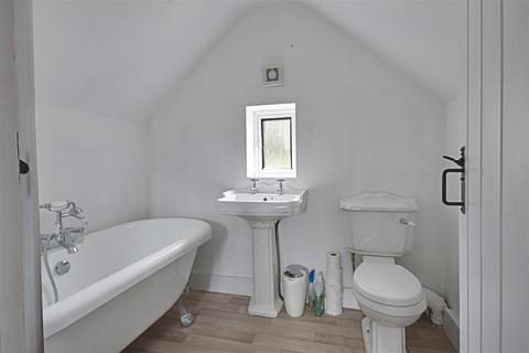 81 Peartree Lane, Bexhill-on-sea, TN39 4NS