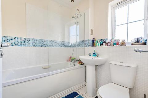 36 Bathing Place Lane, Witney, OX28 6AQ