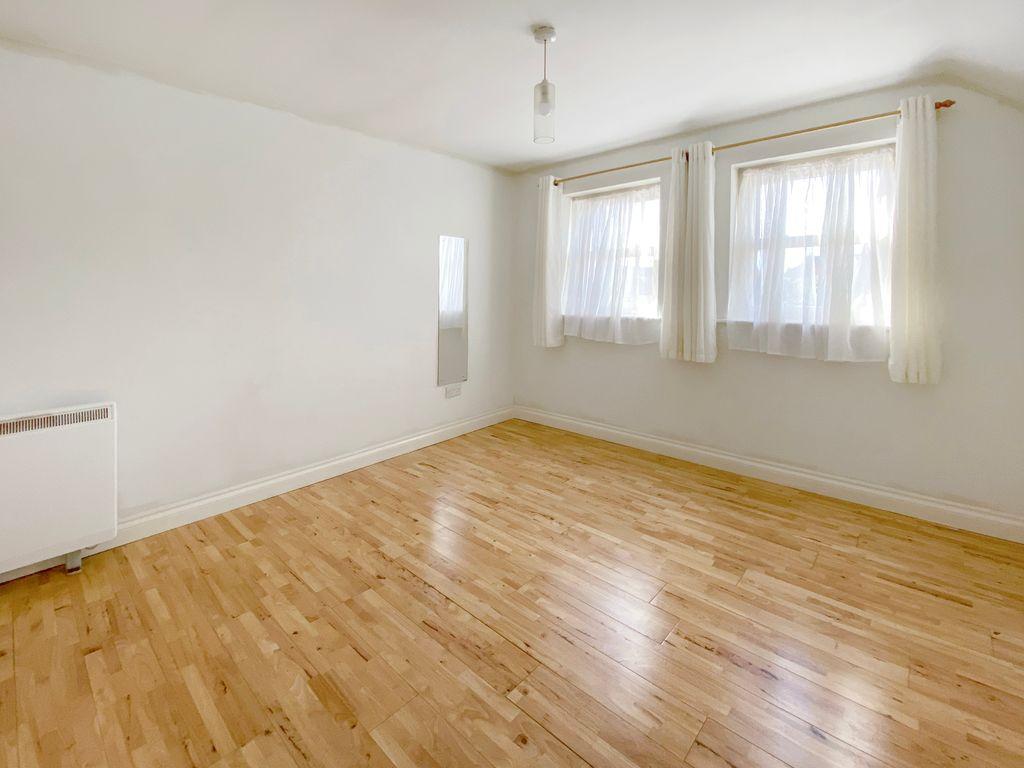 Bedroom 1 (Double)