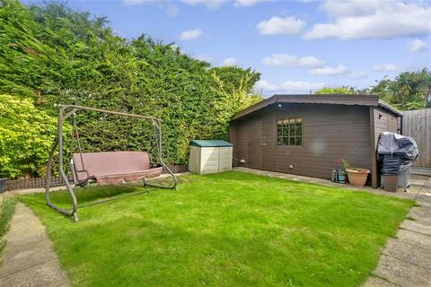 10 Ferro Road, Rainham, RM13 9TP