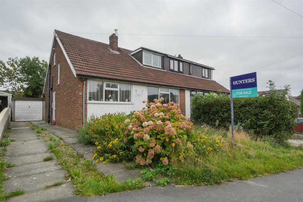 Chatsworth Crescent, Pudsey, LS28 2 bed semidetached bungalow £180,000