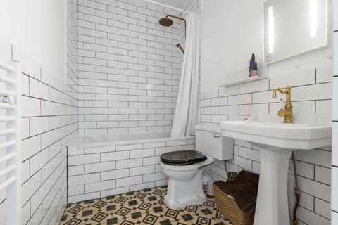 Flat 1, Fraser Lodge, 42 - 44 Stuart Road, London, SE15 3BE